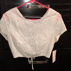 *NEVER BEEN WORN* White Crop Top